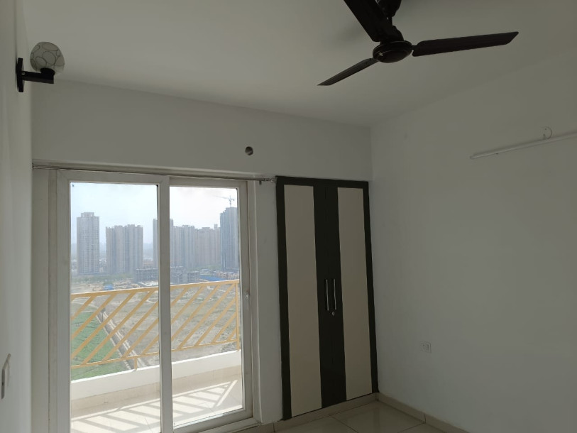 3BHK Residential Apartment for Rent-8